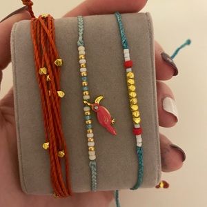 Pura Vida bracelet set including an exclusive bird charm bracelet